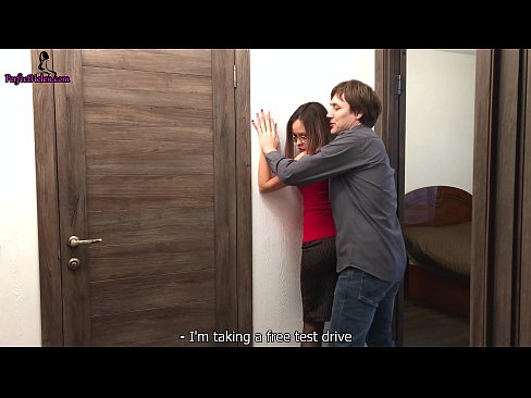 ❤️ Sexy Realtor e Itšohlometsa Pussy ea Hae le Li-Fucks Ha A ntse A Rekisa Afolete ea Hae - Krempai Porno